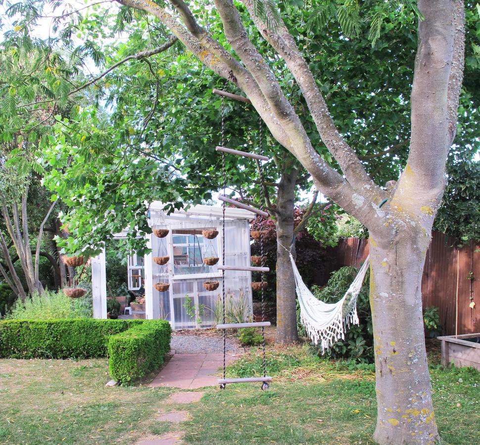 Amberley The Old Vicarage Studio B&B 외부 사진